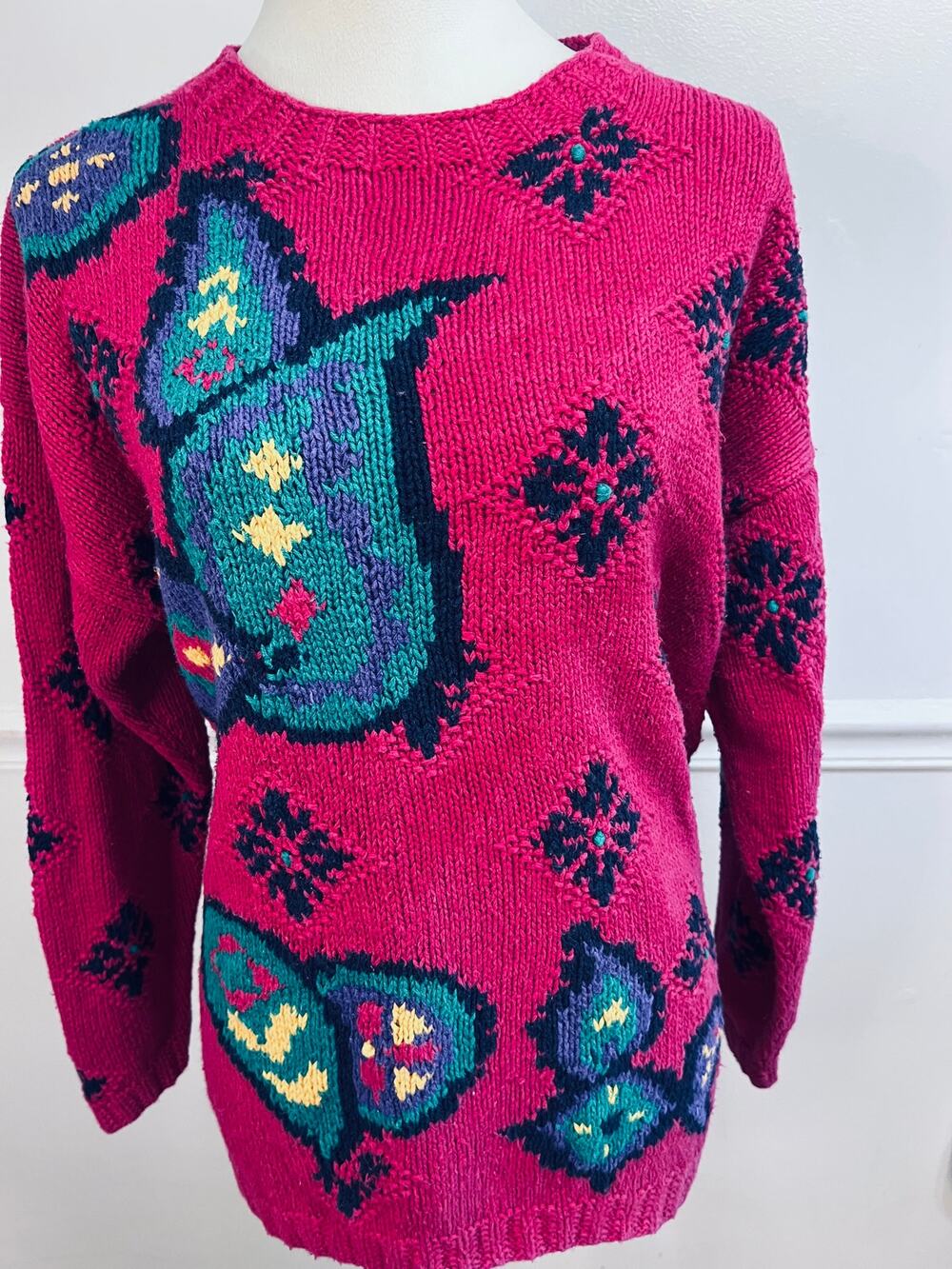 Vintage 80s 90s Hand Knit Ramie Cotton Sweater Abstract Paisley Magenta IZOD